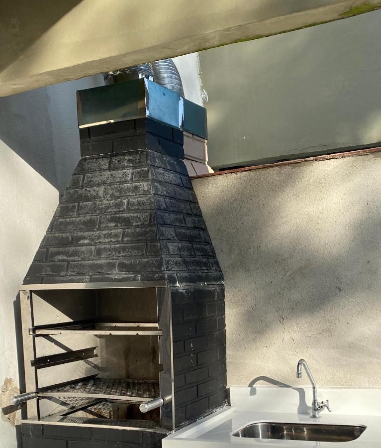 Apartamento até 10 pessoas na enseada Guarujá em condomínio clube praia piscinas salão jogos quadra futebol campo parquinho brinquedos Wi-fi Home office Esterno foto