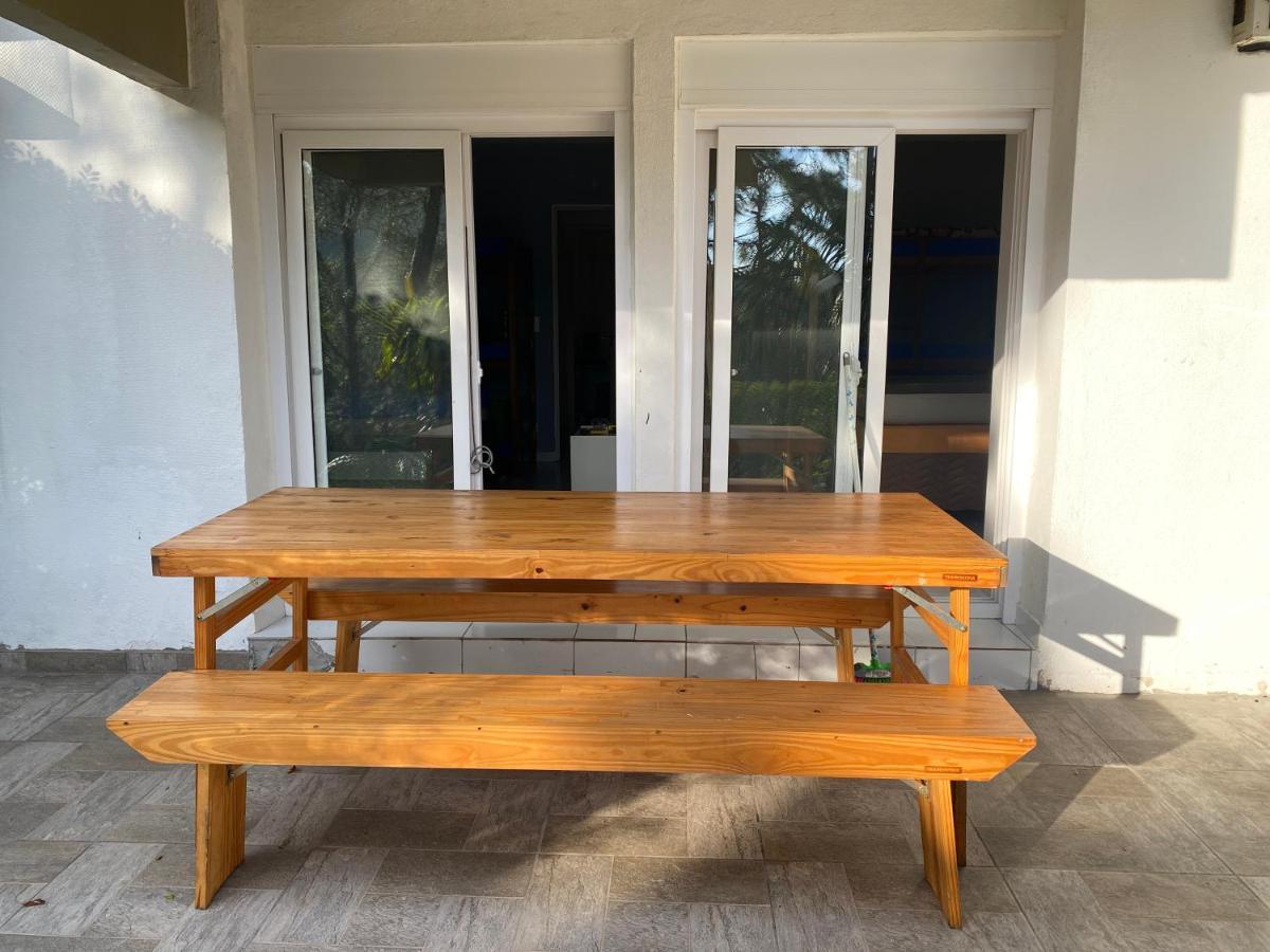 Apartamento até 10 pessoas na enseada Guarujá em condomínio clube praia piscinas salão jogos quadra futebol campo parquinho brinquedos Wi-fi Home office Esterno foto