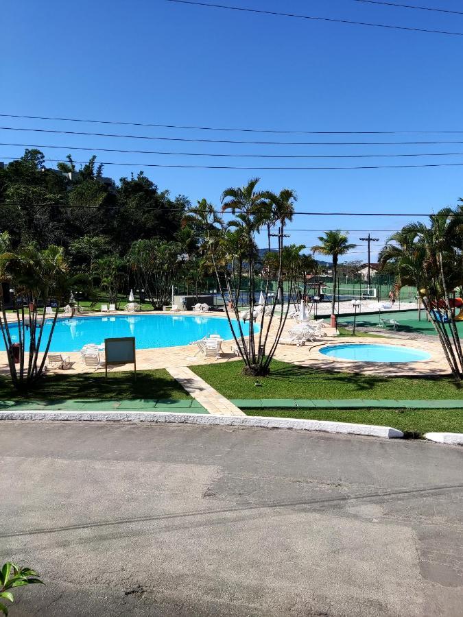 Apartamento até 10 pessoas na enseada Guarujá em condomínio clube praia piscinas salão jogos quadra futebol campo parquinho brinquedos Wi-fi Home office Esterno foto