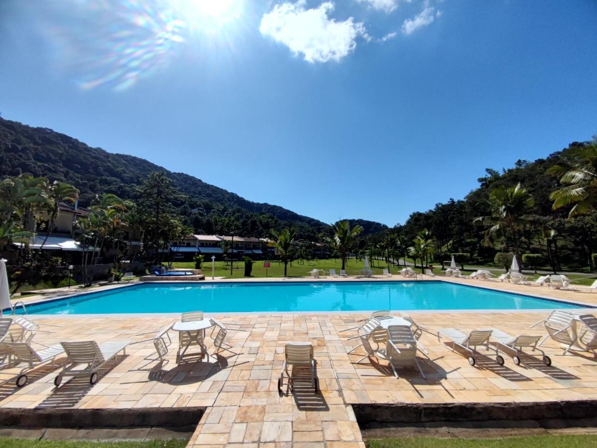 Apartamento até 10 pessoas na enseada Guarujá em condomínio clube praia piscinas salão jogos quadra futebol campo parquinho brinquedos Wi-fi Home office Esterno foto