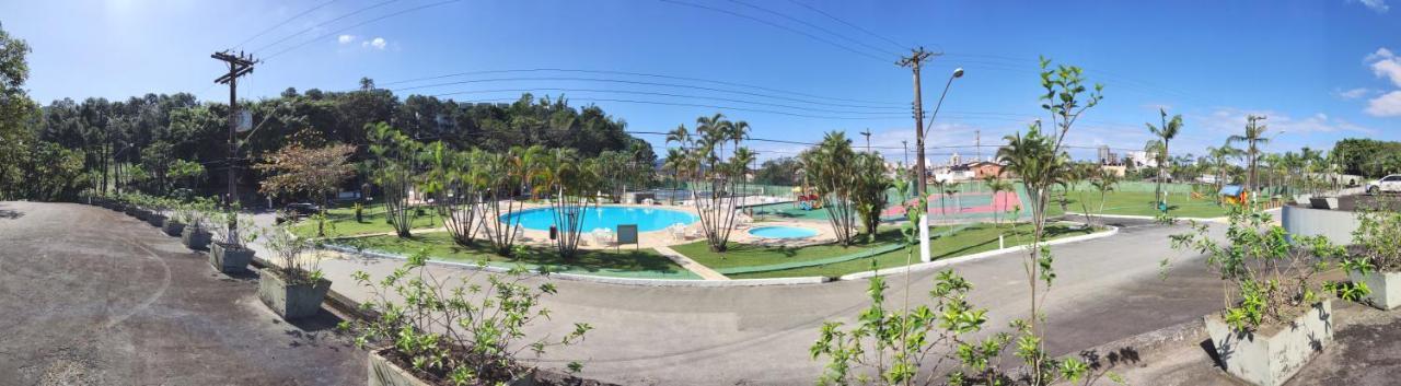 Apartamento até 10 pessoas na enseada Guarujá em condomínio clube praia piscinas salão jogos quadra futebol campo parquinho brinquedos Wi-fi Home office Esterno foto