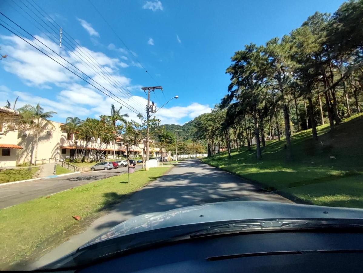 Apartamento até 10 pessoas na enseada Guarujá em condomínio clube praia piscinas salão jogos quadra futebol campo parquinho brinquedos Wi-fi Home office Esterno foto