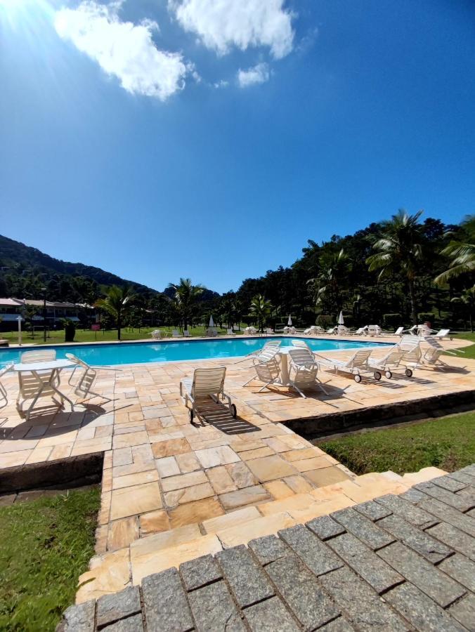 Apartamento até 10 pessoas na enseada Guarujá em condomínio clube praia piscinas salão jogos quadra futebol campo parquinho brinquedos Wi-fi Home office Esterno foto