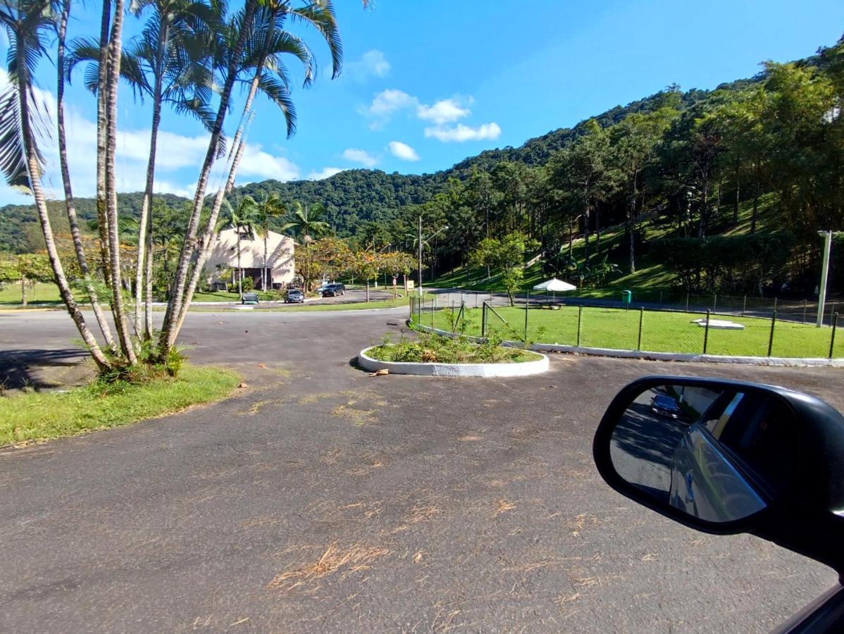 Apartamento até 10 pessoas na enseada Guarujá em condomínio clube praia piscinas salão jogos quadra futebol campo parquinho brinquedos Wi-fi Home office Esterno foto