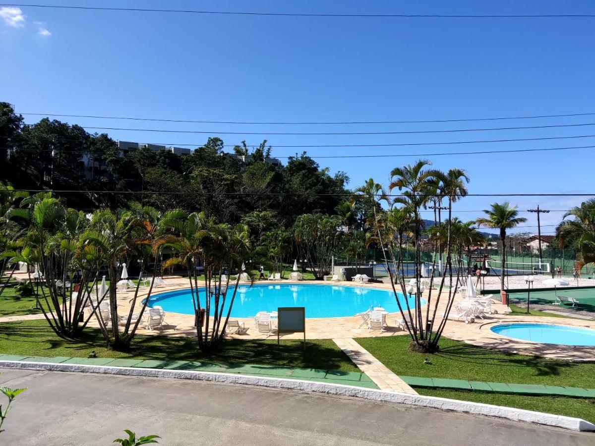Apartamento até 10 pessoas na enseada Guarujá em condomínio clube praia piscinas salão jogos quadra futebol campo parquinho brinquedos Wi-fi Home office Esterno foto